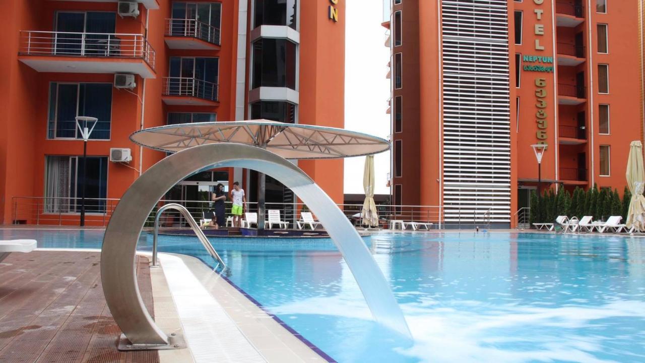 Hotel Neptun クヴァリアティ エクステリア 写真